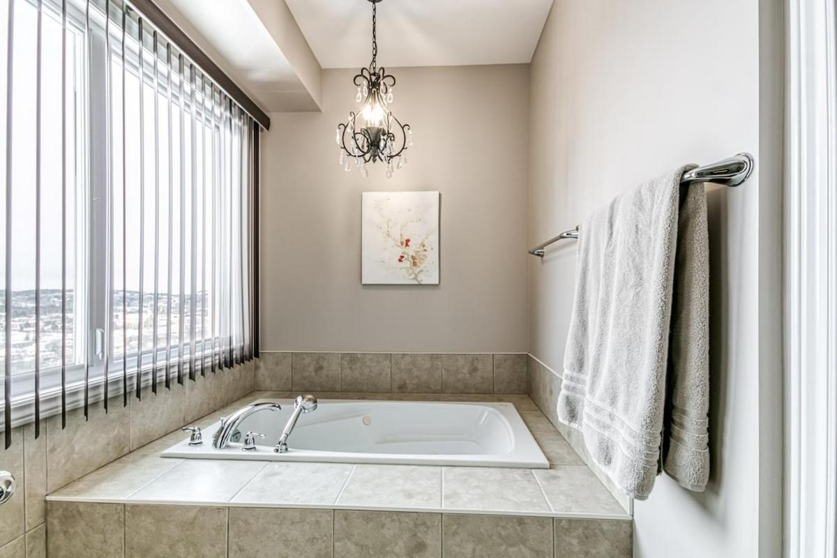 Stunning Estate With Hot Tub & Sunset Views * Sudbury